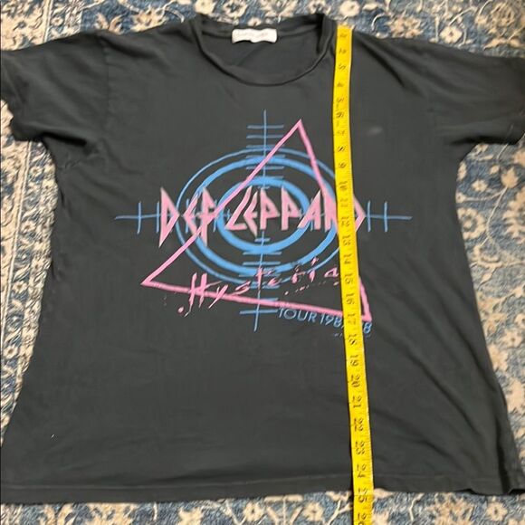 Daydreamer Def Leppard Hysteria 1987-88 Tour Graphic T-Shirt Band Music Concert - Picture 12 of 12